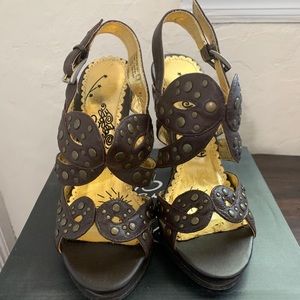 Naughty monkey sandals